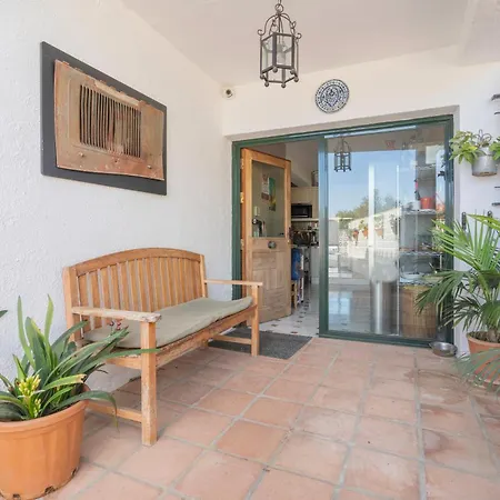 Con Maravillosas Vistas Y Jardines Benalmádena