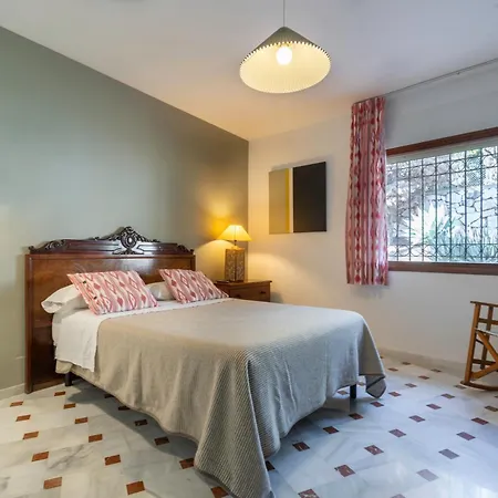 Con Maravillosas Vistas Y Jardines Villa